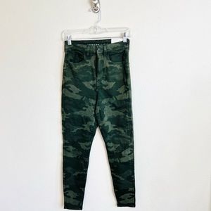 NWT AE Curvy Ripped Camo High Waisted Jegging Jeans